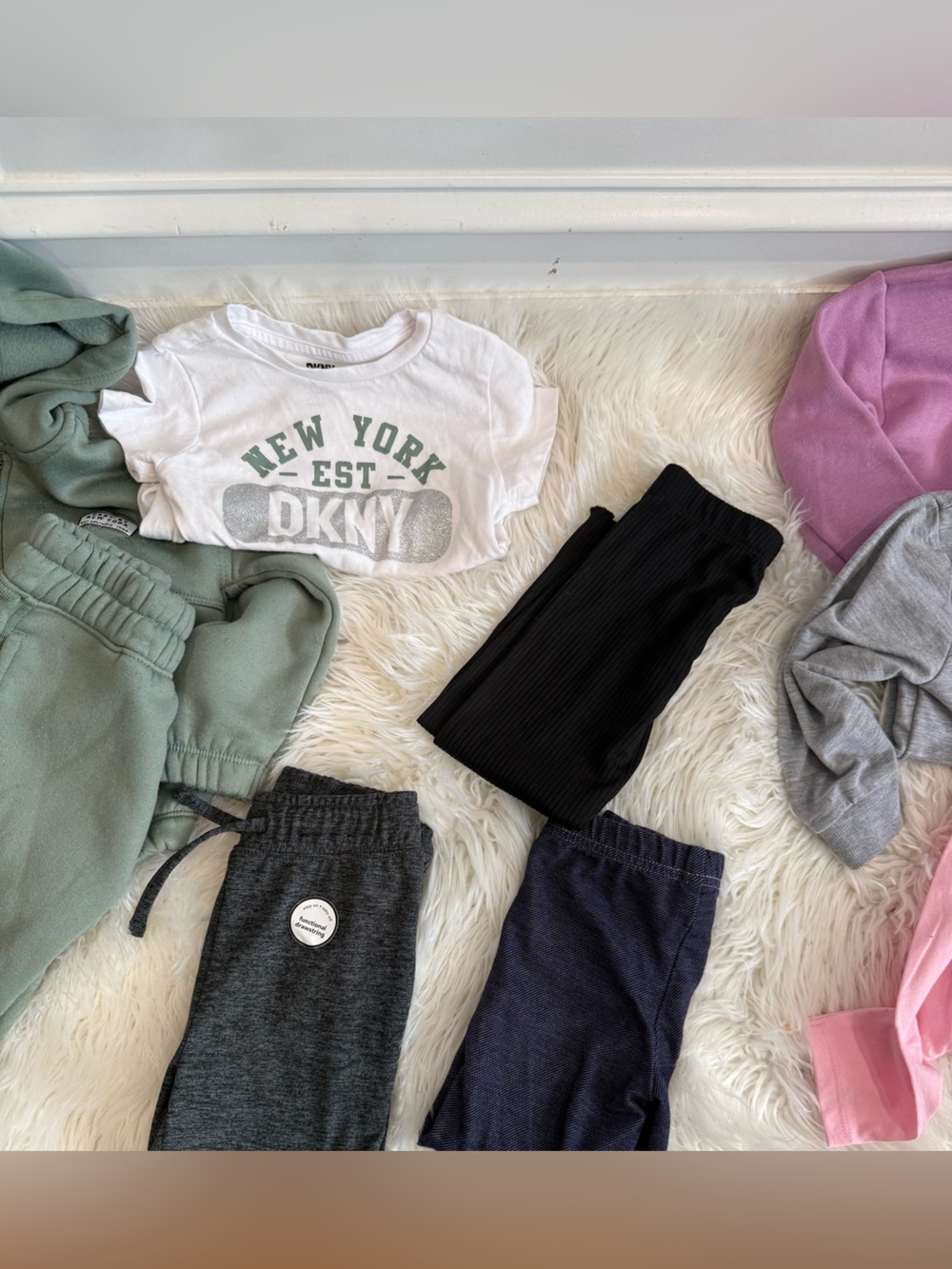 2T girl clothing bundle - Picture 4 of 5